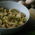 Risotto z ziołowym kurczakiem i pieczarkami