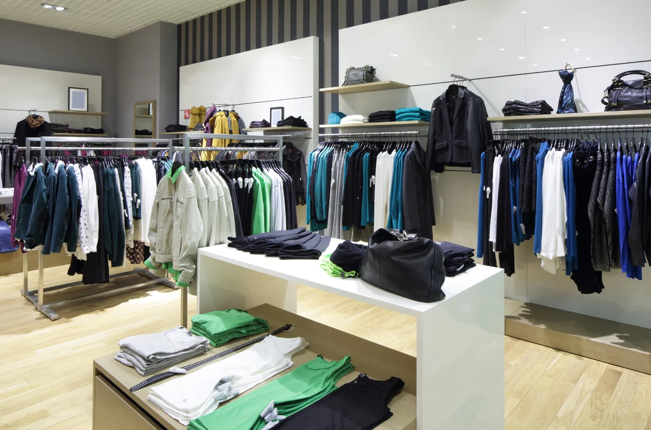 Popularna sieciówka odzieżowa zamyka 160 sklepów! Klienci będą rozczarowani, uwielbiają robić tam zakupy