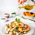 Prosty makaron z dynią i serem kozim