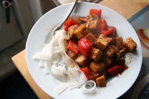 Tofu w sosie słodko kwaśnym