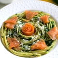 Spaghetti z łososiem oraz pesto z czosnku niedźwiedziego