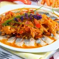 Śledzie w tym wydaniu królują u mnie w każde Święta! Ten prosty przepis to moja ulubiona forma podania
