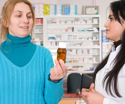 Oto 14 rzeczy, których farmaceuci nie chcą słyszeć w aptece! Sprawdź czego unikać?