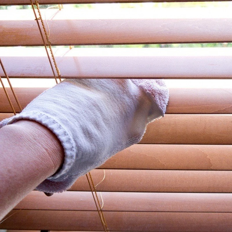 Jak sprawnie pozbyć się KURZU z ŻALUZJI?