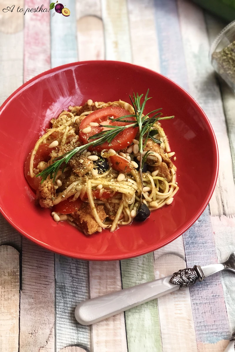 Fit lunch do pracy: makaron z cukinii z indykiem