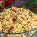 Sałatka z makaronem ryżowym (orzo)