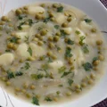 Zupa z zielonym groszkiem konserwowym