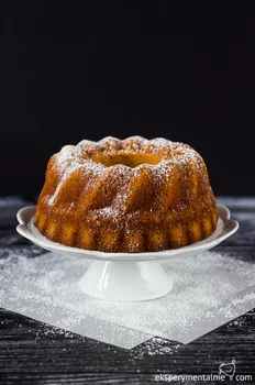 Bezglutenowa babka jaglana na Wielkanoc