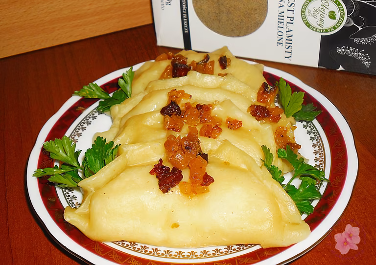 Pierogi ruskie z ostropestem