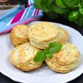 BUŁECZKI SCONES Z CHEDDAREM