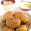 Pieczone ziemniaki "harmonijkowe" (zwane też Hasselback) z dwoma dipami