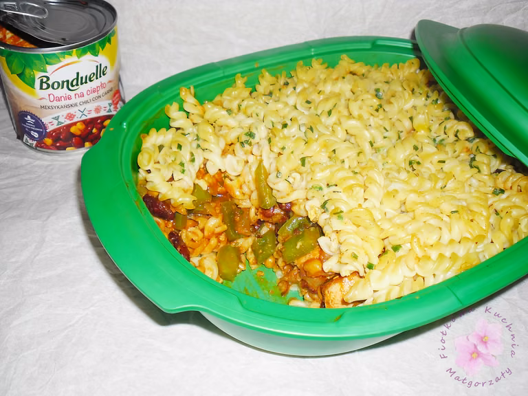 Zapiekanka z chili con carne