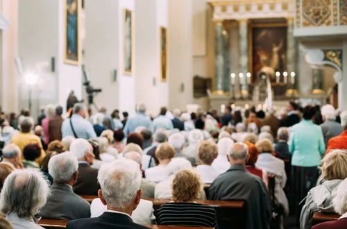 Czy na L4 można iść na komunię? ZUS patrzy na takie sytuacje