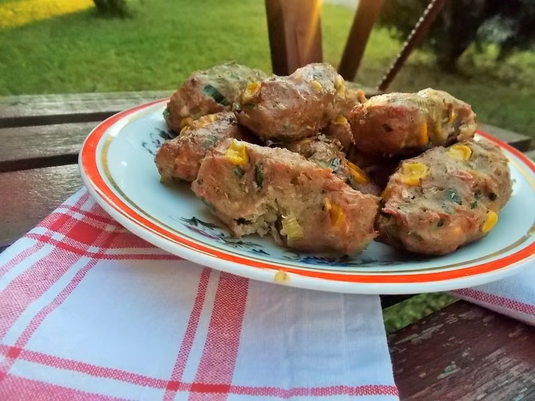 Ruloniki z mięsa mielonego na grillu