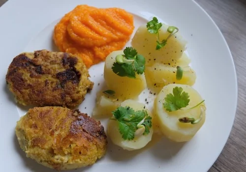 Wyborne kotlety sojowo-kalafiorowe - wegański obiad