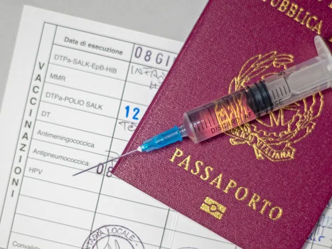 Paszporty covidowe w Polsce - to już pewne. Rząd podał datę