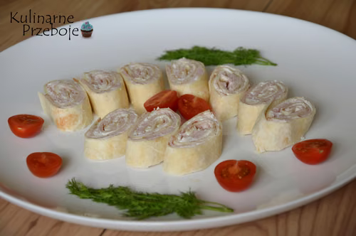 Szybka tortilla z szynką i serkiem