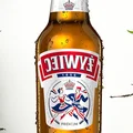 Dlaczego Żywiec sprzedaje piwo z odwróconą etykietą?