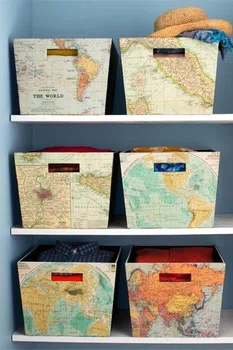 Pudełka obklejone mapami