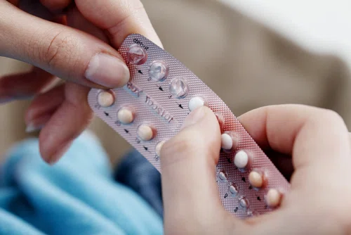 Przerwa od tabletek antykoncepcyjnych. Czy nowa moda jest bezpieczna?