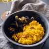 Risotto szafranowe z małżami