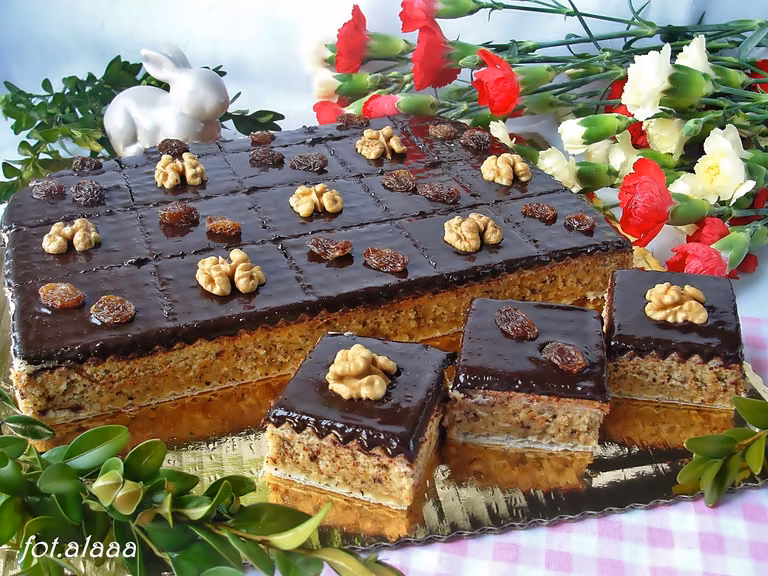 Mazurek orzechowy na wafli