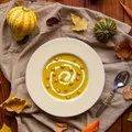 Rozgrzewająca zupa krem z pieczonej dyni