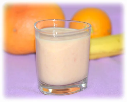 Koktajl z grejpfrutem, pomarańczą i bananem