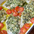Pierś kurczaka zapiekana z pesto i pomidorkami