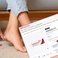Ten krem z Rossmanna za 17 zł zrobi boskie stopy po zimie! Ratunek dla szorstkich pięt - gładkość bez szorowania, pumeksu i kosmetyczki