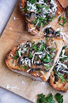 Bruschetta z pieczarkami