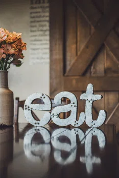 Jak tanio urządzić kuchnię? Na czym zaoszczędzić?