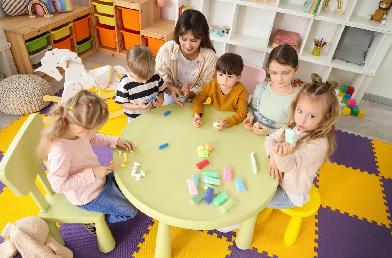 Szkoła publikuje zdjęcia uczniów na Facebooku. Rodzice często nie wiedzą wszystkiego