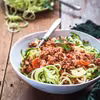 Cukiniowe spaghetti bolognese z indyka