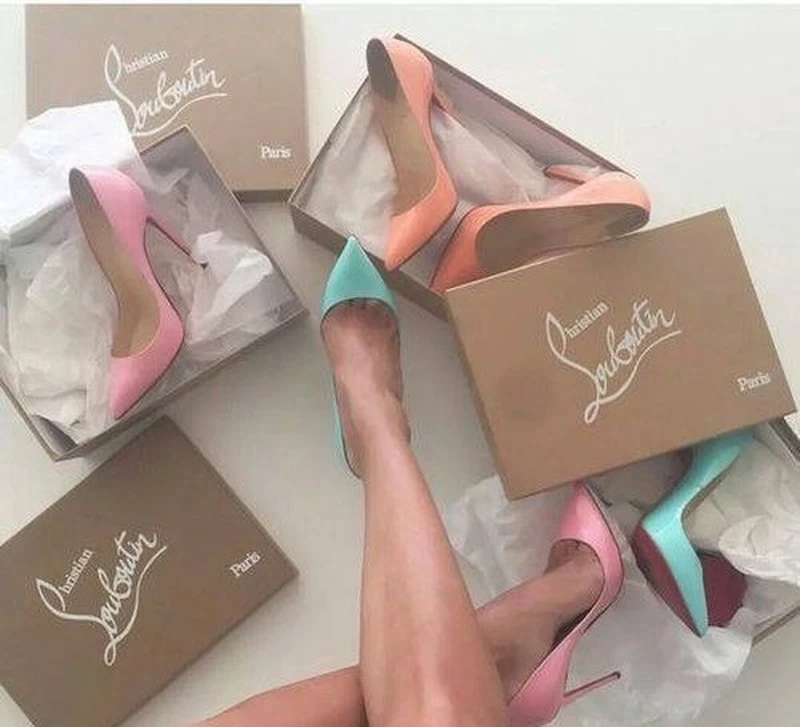 Pastelowe louboutiny