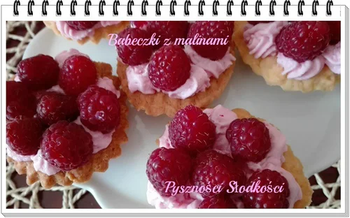 Babeczki z malinami