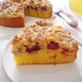 Ciasto z jabłkami, jeżynami i kruszonką