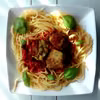 Spaghetti pomidorowe z pulpetami