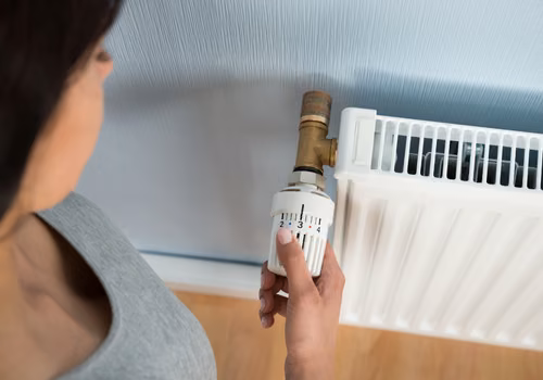 Zmniejszyłam temperaturę w sypialni o 2 stopnie. Mąż był w szoku, jak bardzo spadły rachunki!