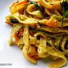Tagliatelle z cukinią i marchwią