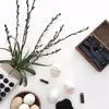 DIY: 9 pomysłów jak zrobić minimalistyczne pisanki (ostatni mnie zachwycił!)