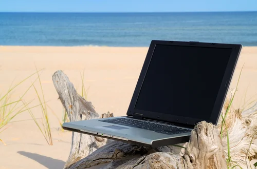 6 dodatkowych dni wolnego w 2026 roku! Szczególnie ucieszą się osoby z takimi umowami