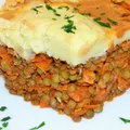 Wegańskie Shepherd pie z soczewicy i ziemniaków