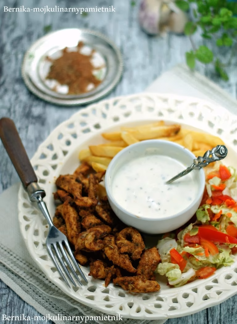 Domowy gyros z frytkami