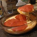 Zapiekanka a'la pizza z kalafiorem i salami