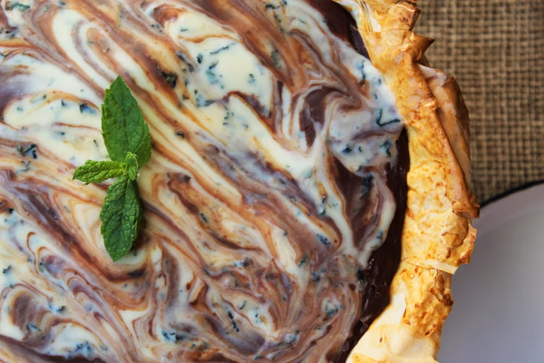 Czekoladowo miętowy 'Słonecznik' – tarta na bazie ciasta filo