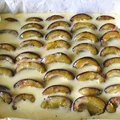 Ciasto ze śliwkami i zalewą śmietanową