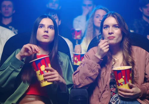 Nowa wersja kultowego horroru już w kinach! Ten film trzeba zobaczyć!