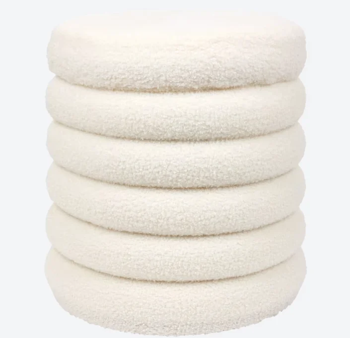 Zdjęcie Wiralowa barankowa pufa za 89 zł wróciła do Action i znowu robi furorę w salonach! Błyskawicznie znika z półek #3