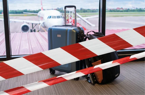 WAŻNE: Odloty na popularnym lotnisku wstrzymane! Polacy bardzo często z niego korzystają